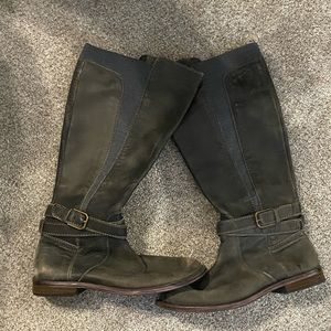 Gray leather lucky brand booties. In great condition!